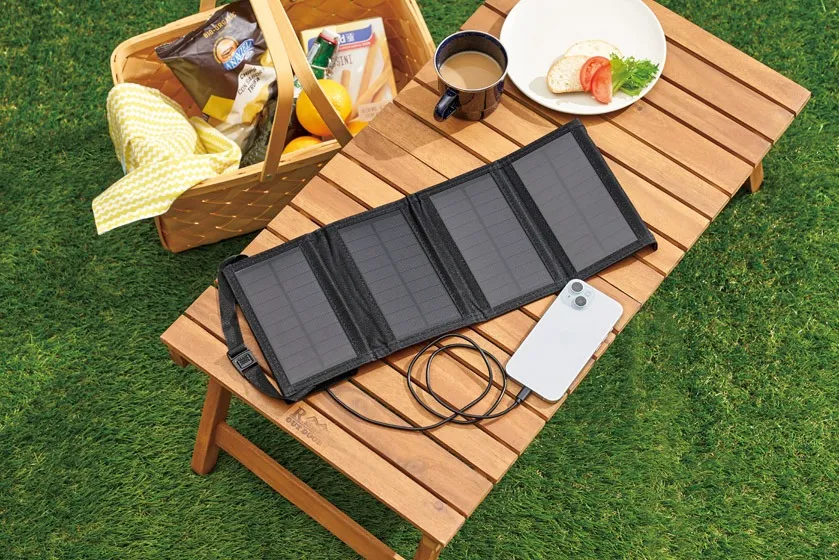 ガジェットポケット付 携帯ソーラーパネル